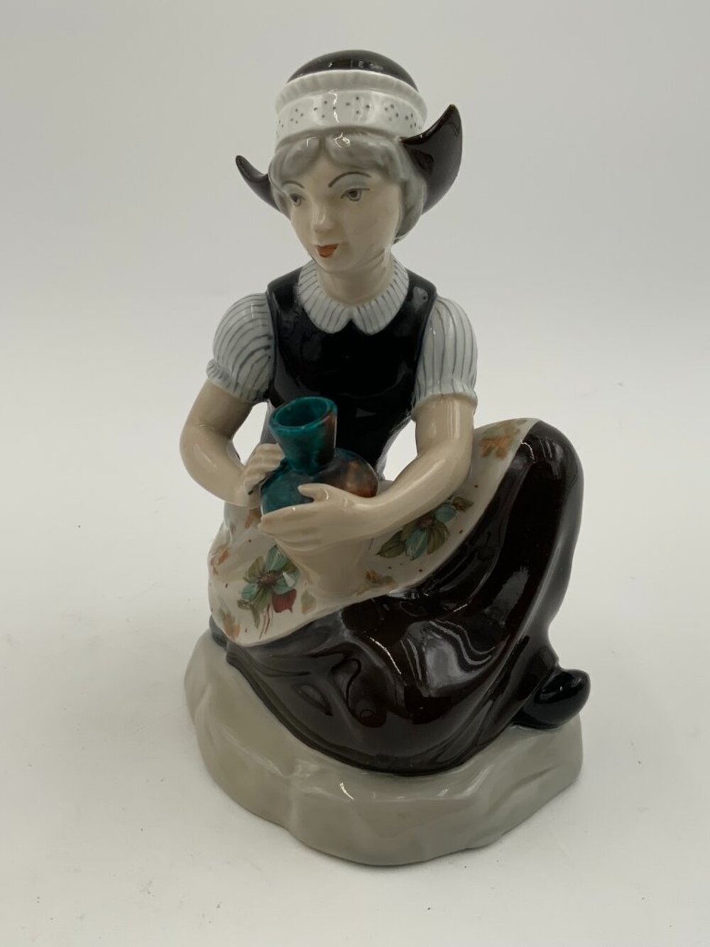 Vintage Spanish Gama Porcelanas Girl w/ Water Jug Hand Painted Figurine 6"